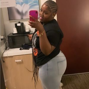 Meet your Posher, Miyah